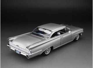 Oldsmobile “98” Hardtop 1959 – Silver SunStar Metallmodell 1:18