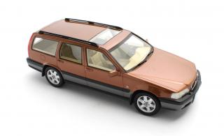 Volvo V70 XC Cross Country sandstone pearl 96-99v Cult Scale Models 1:18 Resinemodell (Türen, Motorhaube... nicht zu öffnen!)