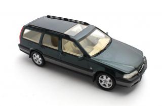 Volvo V70 XC Cross Country blue green metallic 96-99     Cult Scale Models 1:18 Resinemodell (Türen, Motorhaube... nicht zu öffnen!)