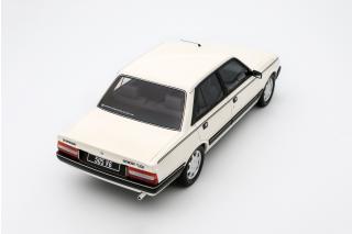 Peugeot 505 V6 Blanc Meije 1989 OttO mobile 1:18 Resinemodell (Türen, Motorhaube... nicht zu öffnen!)