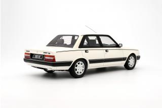 Peugeot 505 V6 Blanc Meije 1989 OttO mobile 1:18 Resinemodell (Türen, Motorhaube... nicht zu öffnen!)