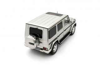 Mercedes-Benz G-Class 55 AMG Iridium Silver 2003 OttO mobile 1:18 Resinemodell (Türen, Motorhaube... nicht zu öffnen!)