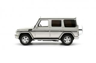 Mercedes-Benz G-Class 55 AMG Iridium Silver 2003 OttO mobile 1:18 Resinemodell (Türen, Motorhaube... nicht zu öffnen!)