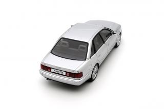 AUDI S4 (C4) 4.2 V8 CRYSTAL SILVER C6 1993 OttO mobile 1:18 Resinemodell (Türen, Motorhaube... nicht zu öffnen!)