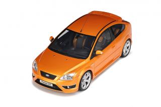 FORD FOCUS MK2 ST 2.5 Electric Orange 2006 OttO mobile 1:18 Resinemodell (Türen, Motorhaube... nicht zu öffnen!)