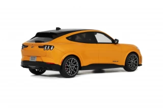 FORD MUSTANG MACH-E GT PERFORMANCE CYBER ORANGE 2021 OttO mobile 1:18 Resinemodell (Türen, Motorhaube... nicht zu öffnen!)