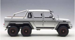 MERCEDES BENZ G63 AMG 6x6 (SILVER) 2013 (COMPOSITE MODEL/FULL OPENINGS) AUTOART 1:18