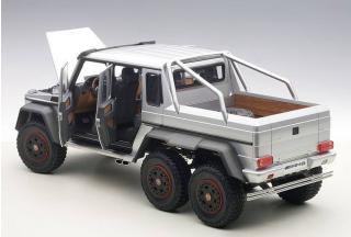 MERCEDES BENZ G63 AMG 6x6 (SILVER) 2013 (COMPOSITE MODEL/FULL OPENINGS) AUTOART 1:18