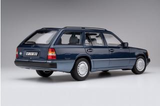 Mercedes-Benz W124 (S124) 300 TD 1990 T-Modell - nautical blue limited edition - 1000 Stück Norev 1:18 Metallmodell 4 Türen, Motorhaube und Kofferraum zu öffnen!