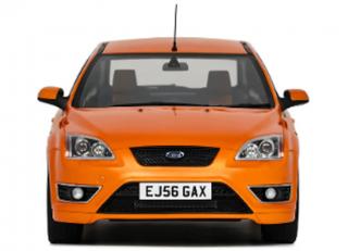 Ford Focus MK2 ST 2.5  Electric orange 2006 - Rechtslenker (999 pcs) OttO mobile 1:18 Resinemodell (Türen, Motorhaube... nicht zu öffnen!)