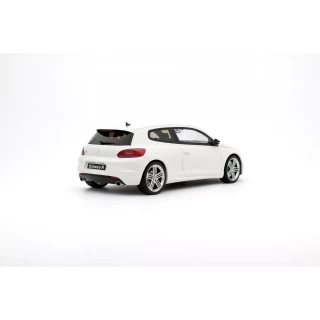 VOLKSWAGEN SCIROCCO 3 R PHASE 1 WHITE 2008 OttO mobile 1:18 Resinemodell (Türen, Motorhaube... nicht zu öffnen!)