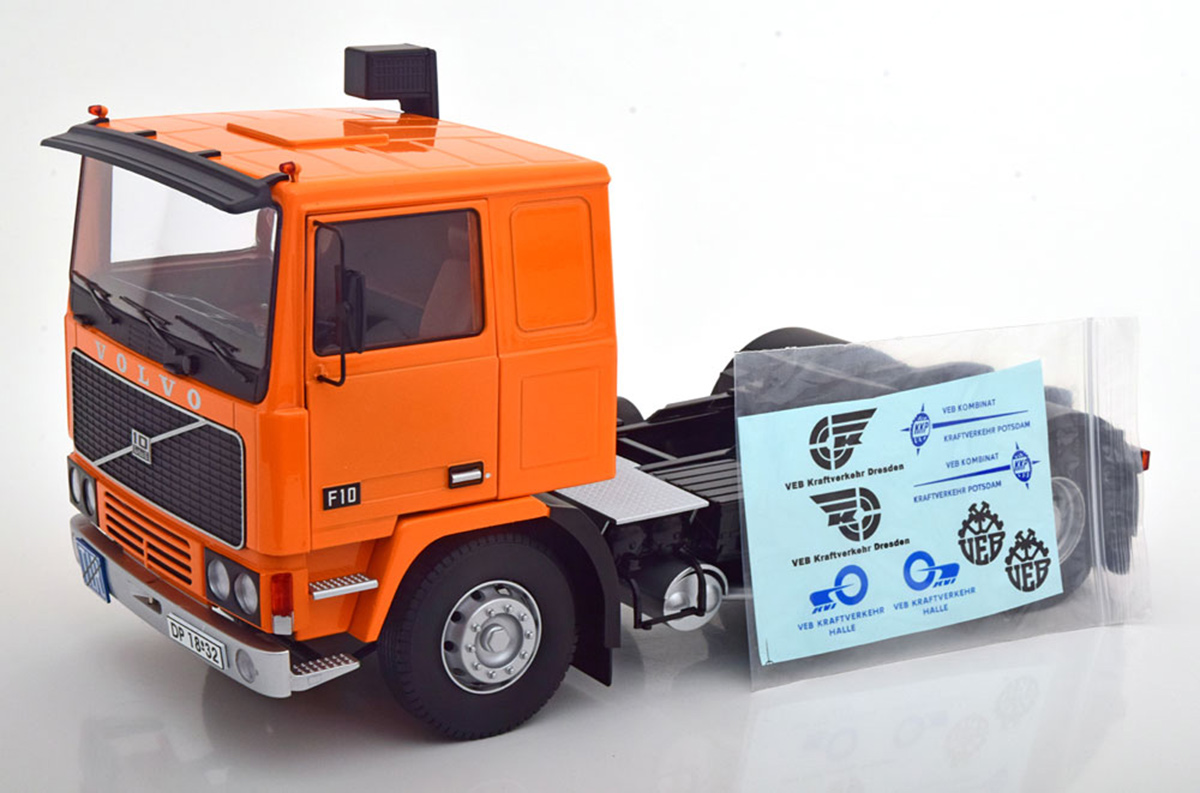 Volvo F10 1977, orange/black, mit Decal-Set Road Kings 1:18  funktionstüchtige Lenkung + zu öffenden Türen