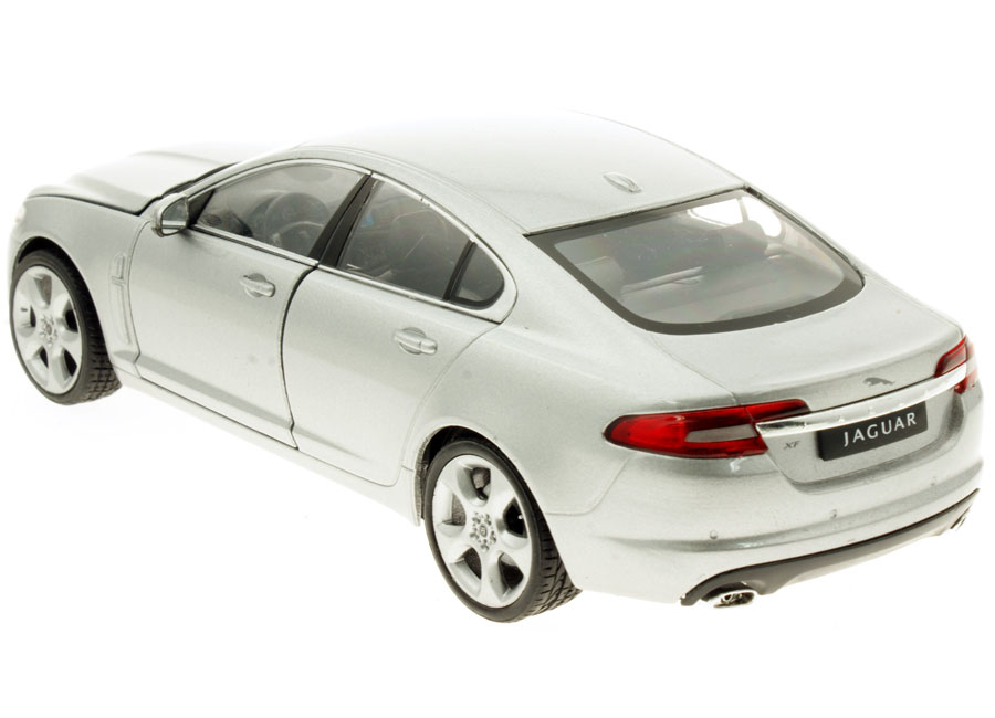 jaguar xf model car 1 18